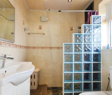 1 bedroom Flat To Let - Photo 1