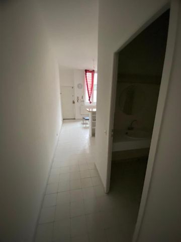 Location Appartement 2 pièces 31m² LYON 7ème - Photo 3