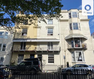 22 Russell Square - Photo 1