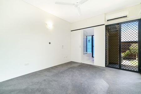 TROPICAL LIFESTYLE AT YOUR DOORSTOP - Photo 3