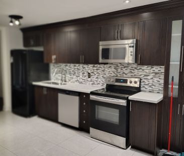 For Lease - 246 Simmons Boulevard, Brampton, Ontario - Photo 3