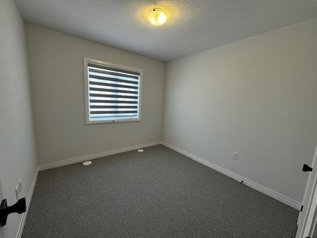 Three bedroom townhouse for rent in Cambridge - Photo 5