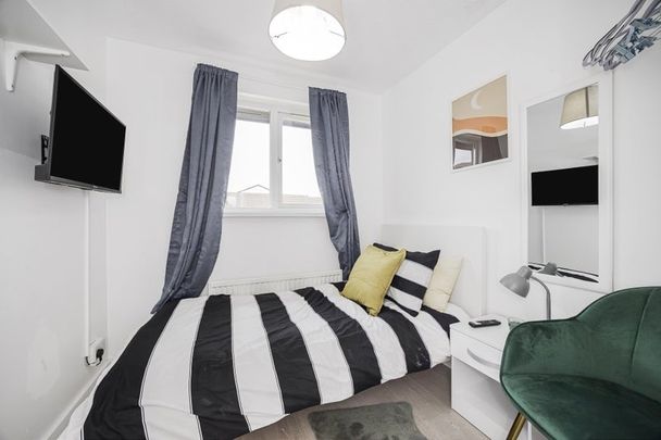 Room in a Shared House, Carolina Close, E15 - Photo 1