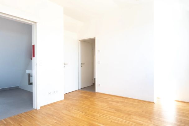 Charmante 2-Zimmer Dachgeschosswohnung bei Wilhelminenbergstraße - Photo 1
