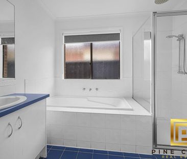 A beautiful home available for lease! - Photo 3