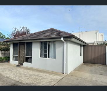 2/13 Summit Road, Frankston, Vic 3199 - Photo 5