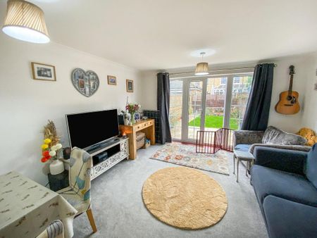 2 bedroom terraced house to rent - Photo 5