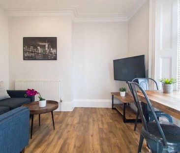 3 bedroom apartment to rent - Photo 4