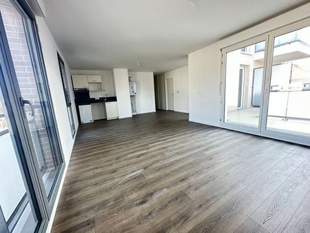 À louer : Appartement 4 pièces de grand standing à Melun - Photo 2