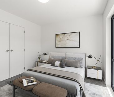 Newly renovated sunny 2 bedroom unit in prime location - Photo 5