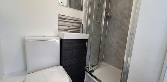 1 bedroom house to rent - Photo 2