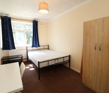 Room in a Shared Flat, Pennyfields, E14 - Photo 2