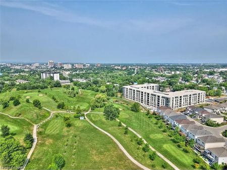 $1,699 / 1 br / 1 ba / 850 sqft 50 Herrick ave suite UP02 - Photo 2