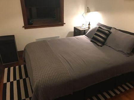 St Kilda West - Photo 3