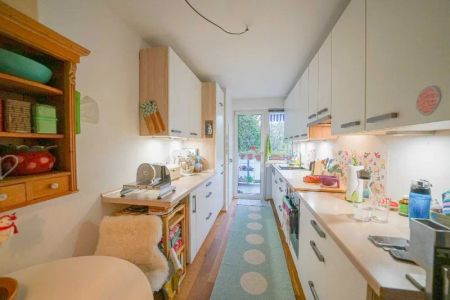 Zentral gelegene, großzügige 3-Zimmer-Wohnung in Ratingen-Mitte - Photo 2