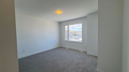 For Lease - 1365 Kerrydale Avenue Unit# Entire House, Pickering, Ontario - Photo 4