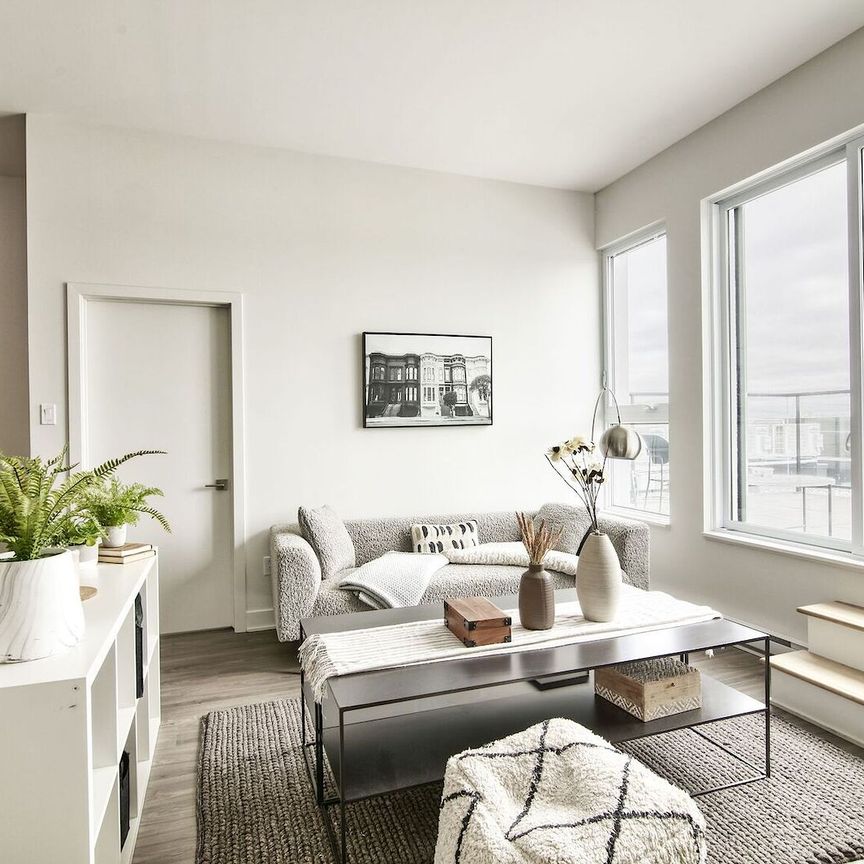 9675 Papineau - Photo 1