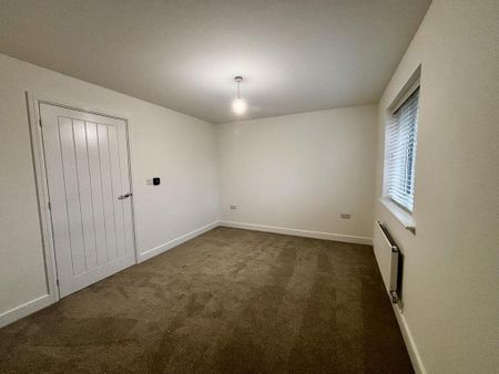 3 bedroom semi-detached house to rent - Photo 4