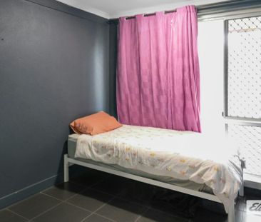 3 Bedroom Ground-Level Brick Home with Large Shed - Photo 3