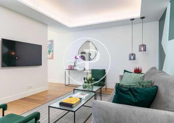 Flat with terrace for rent in Goya (Madrid)