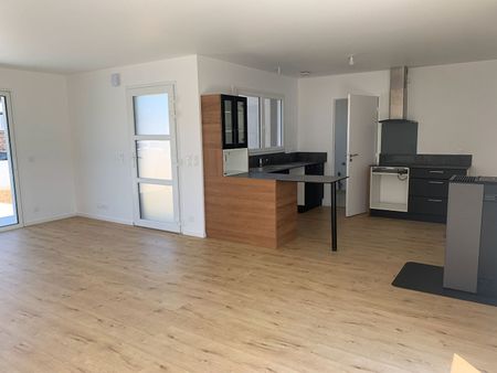 Location Maison 4 pièces 94m² - Photo 3