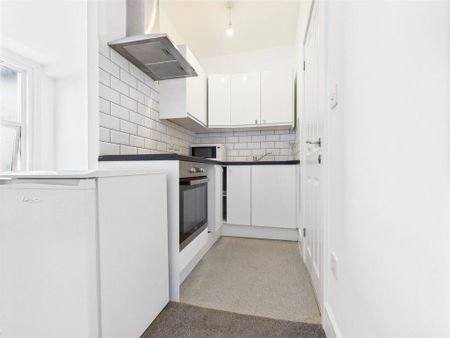 Property to rent - Photo 5