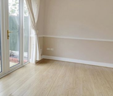 **NO DEPOSIT OPTION AVAILABLE** **VIEWING AVAILABLE** - Photo 1