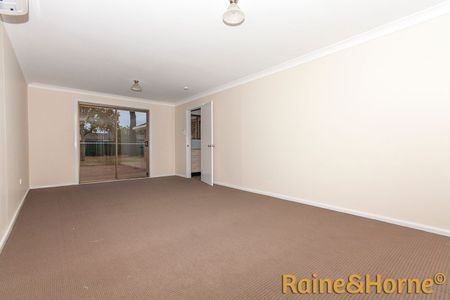 5 Sherwood Avenue, Dubbo, NSW 2830 - Photo 4