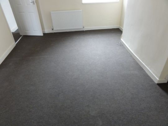 4 Bed Terraced House, Vittoria Street, CH41 - Photo 1