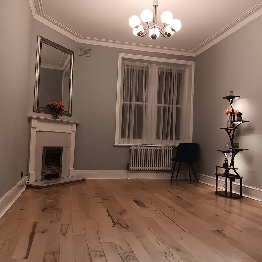 2 Bed Flat, Prince Of Wales Mansions, SW11 - Photo 1