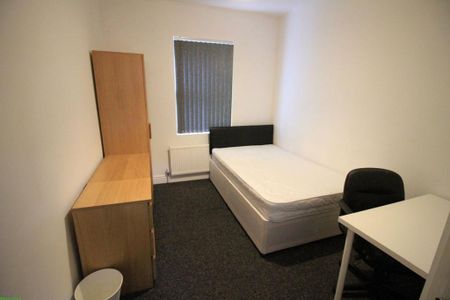 5 bedroom terraced house to rent - Photo 4