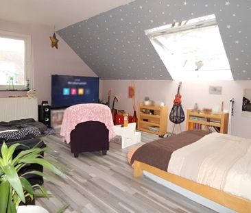 Gut geschnittene 3-Zimmer-Dachgeschosswohnung in Langenhagen - Photo 1
