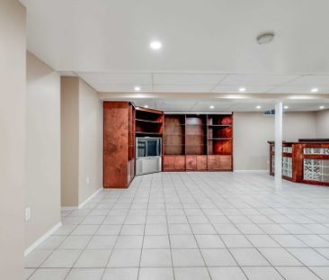 For Lease - 2151 Glenhampton Road, Oakville, Ontario - Photo 2