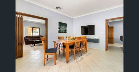 Spacious family home - Photo 2