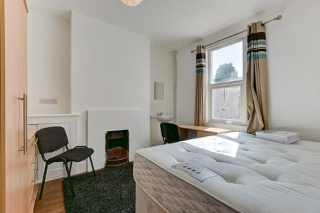 6 bedroom house to rent - Photo 4