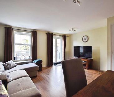 3 bedroom end of terrace house to rent - Photo 2