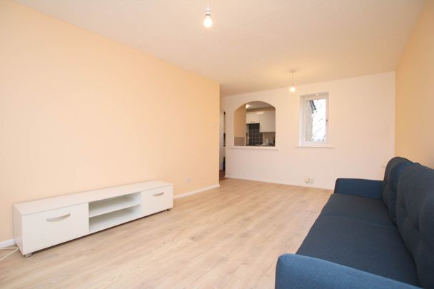 Courtlands Close, North Watford, WD24 - Photo 1