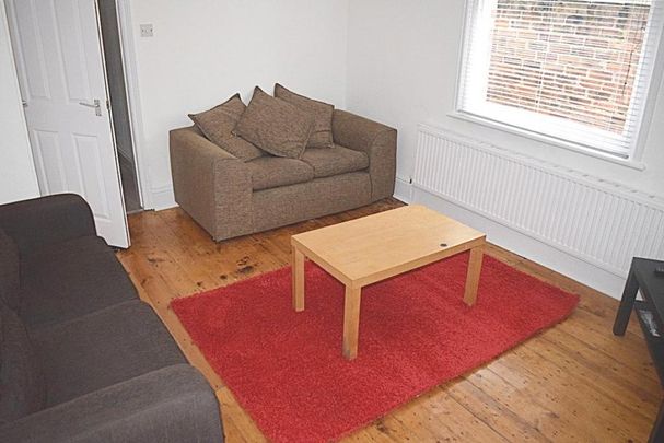 5 bedroom terraced house to rent - Photo 1