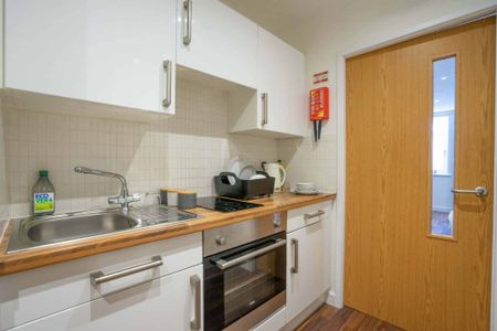3 Bed En-Suite Cluster - Photo 4
