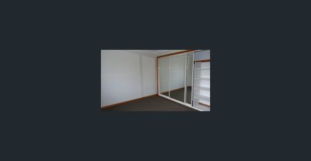 Great family home with a good size yard - Photo 2