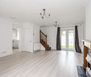 3 bedroom detached house to rent - Photo 2
