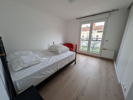 Location Appartement 4 pièces 91m² - Photo 4