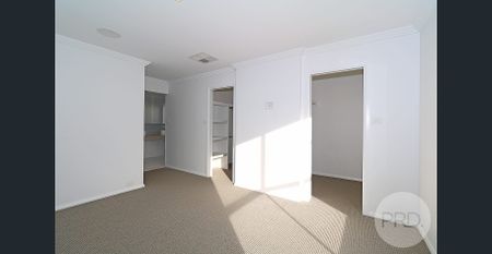 12 Yenda Avenue, Gobbagombalin NSW 2650 - Photo 4