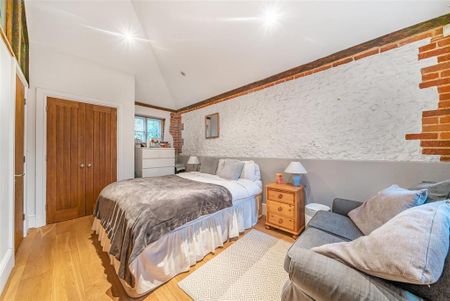 2 bedroom semi-detached house to rent - Photo 3