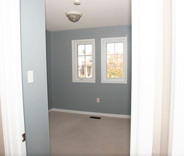 For Lease - 1054 Southport Drive, Oshawa, Ontario - Photo 4