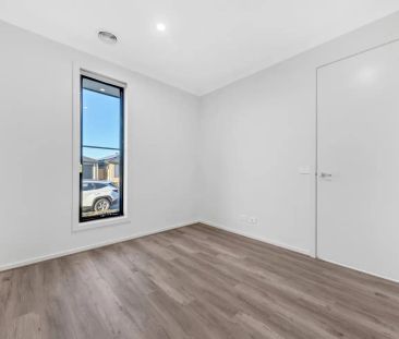 “Quality family living to elevate your lifestyle!.........” - Photo 6