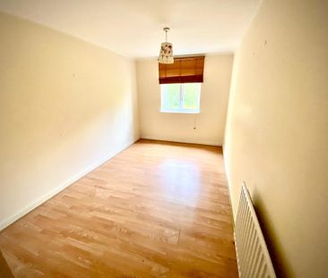 Elm View Court, Southall, UB2 4LA - Photo 1