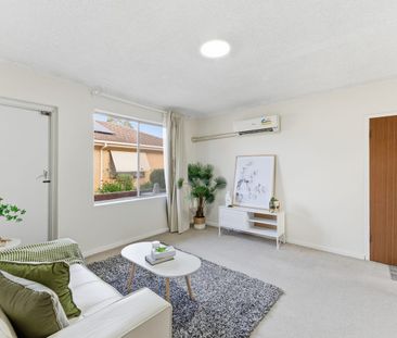 Low-Maintenance City-Fringe Unit Close to Tram stop - Photo 3