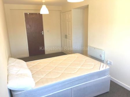 3 bedroom apartment to rent - Photo 3