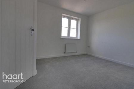 3 bedroom semi-detached house to rent - Photo 5